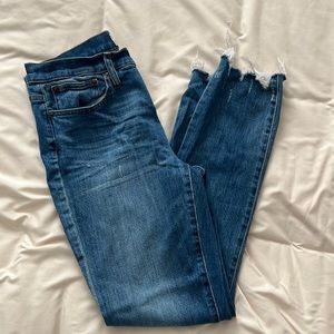 J crew Slim Broken in Boyfriend Jeans 27T
